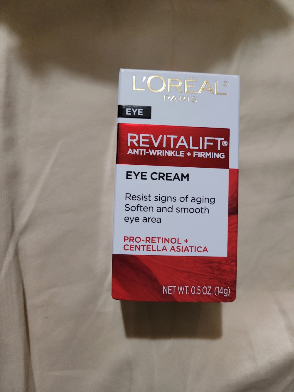 L'Oréal Revitalift Eye Cream - Red and White